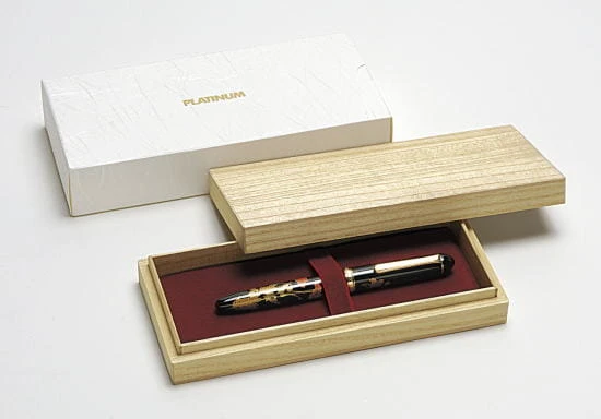 Platinum #3776 Pióro Wieczne Kaga Hira Maki-e Sansui