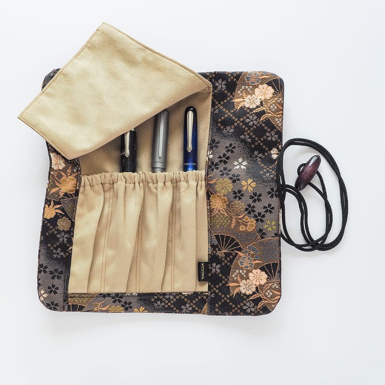 Taccia Etui na 4 Pióra Wieczne 'Nishijin Kinran' Sakura Night