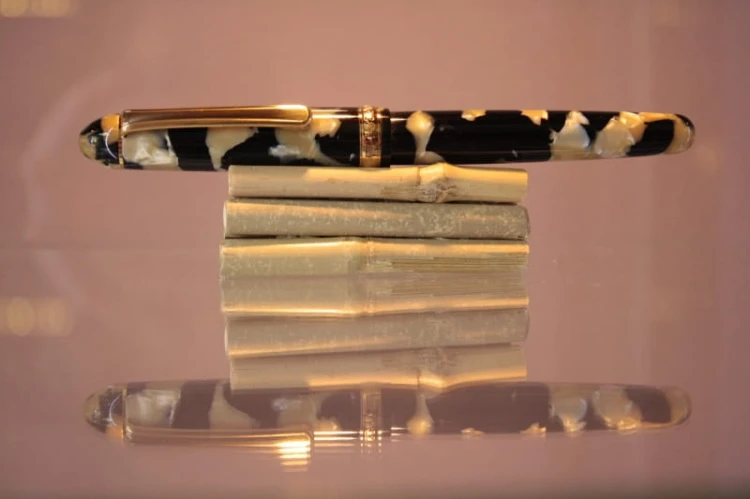 Platinum #3776 Celluloid Pióro Wieczne Calico