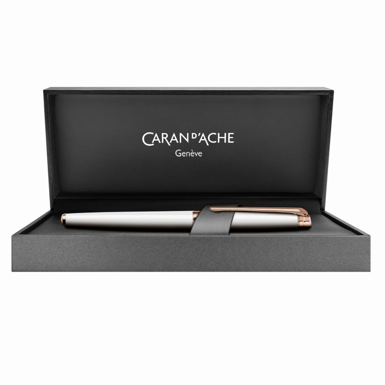 Caran d'Ache Leman Slim White Pióro Wieczne 18k