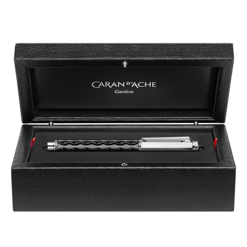 Caran d'Ache Varius Ceramic Black Pióro Wieczne 18k