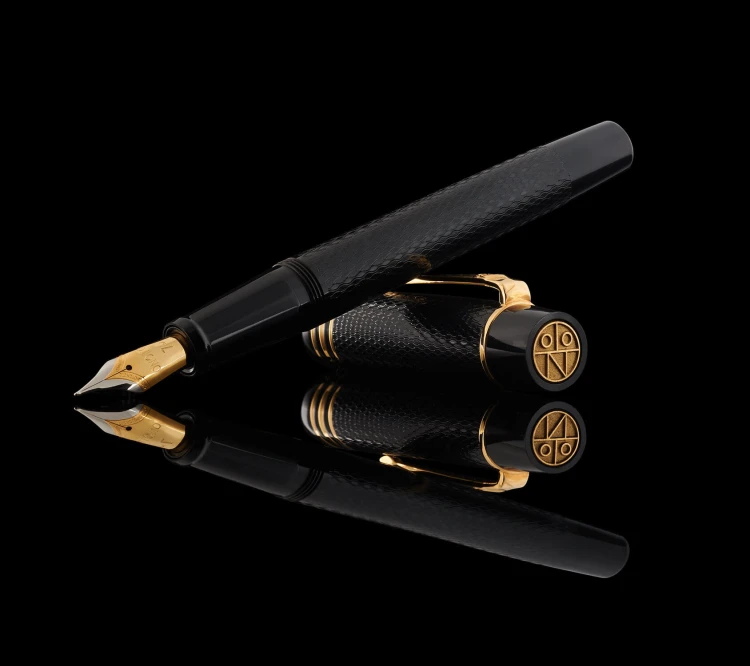 Onoto Magna Ebonite Black Gold Grawerowane Pióro Wieczne