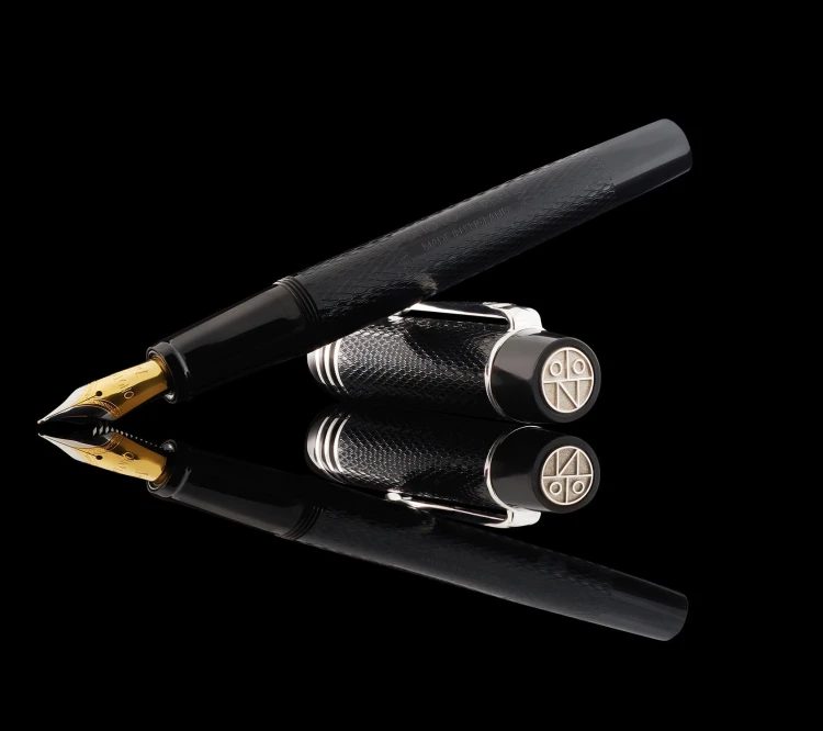Onoto Magna Ebonite Black Silver Grawerowane Pióro Wieczne