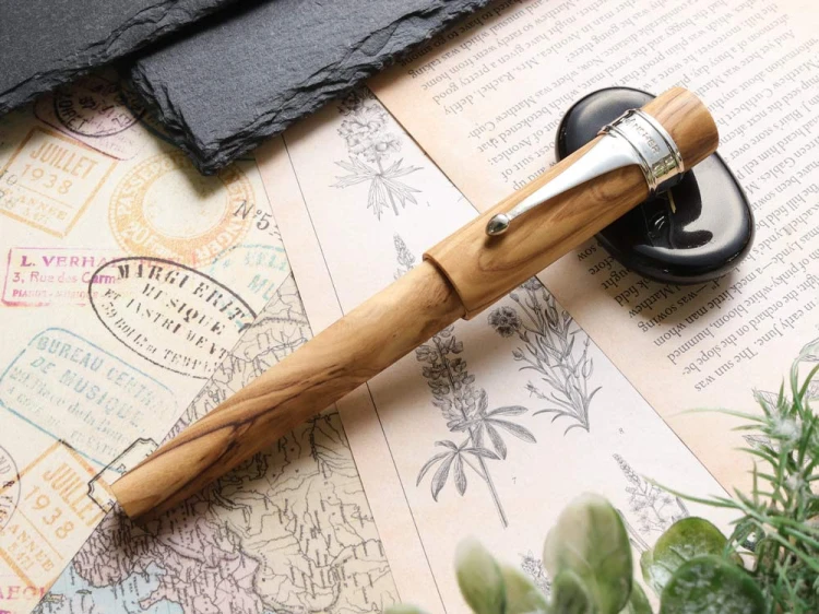 Wancher Sekai World Tree Olive Wood Silver Clip Pióro Wieczne