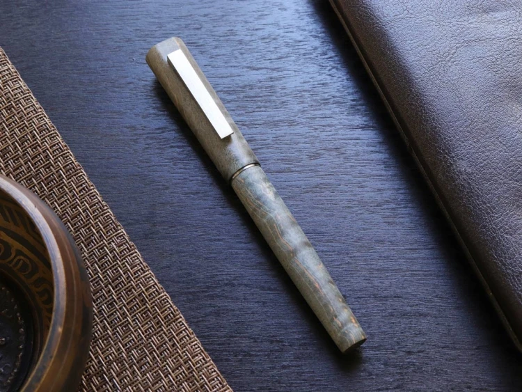 Olympus-Titanium-stabilized-pen-Wancher-6.webp