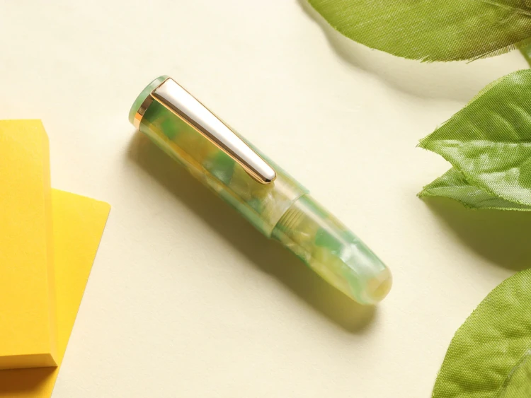 Wancher-Fountain-Pen-Puchico-Lime-Sherbet-1.jpg