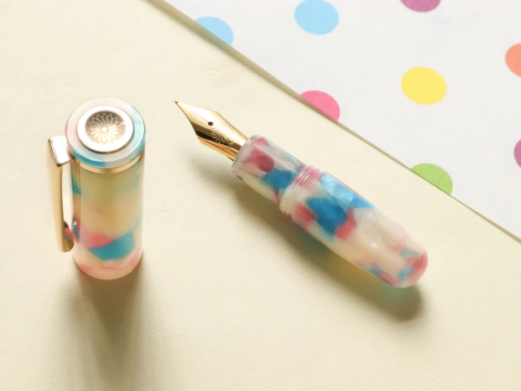 Wancher-Fountain-Pen-Puchico-Milky-Soda-3_a723401f-5d1c-4a26-bcb2-c85a87a9176b.jpg