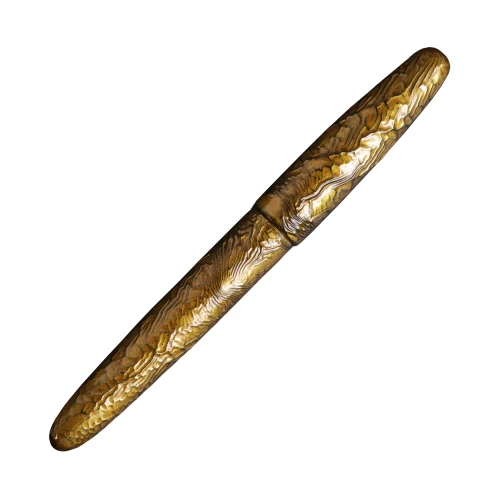 Chijimi gold wancher fountain pen.webp