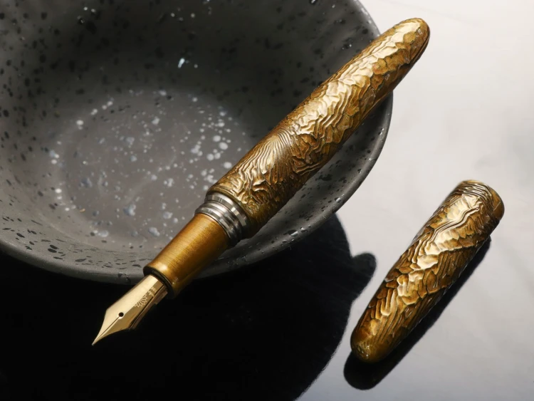 chijimi-nuri-fountain-pen-wancher-nishikihebi-3.webp