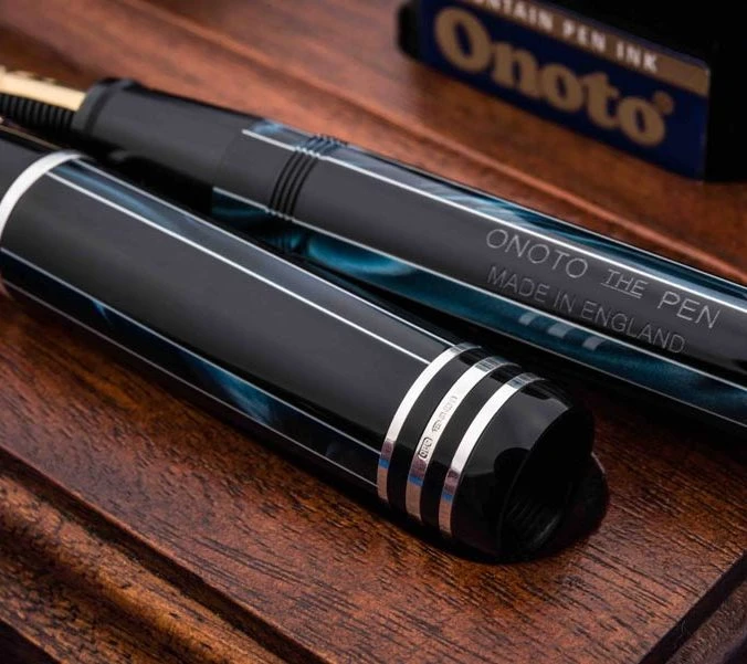 Onoto Winston Churchill Pinstripe Silver Pióro Wieczne 18k